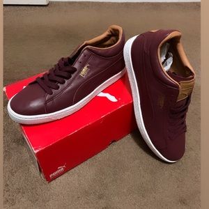 Men’s Puma Sneakers.